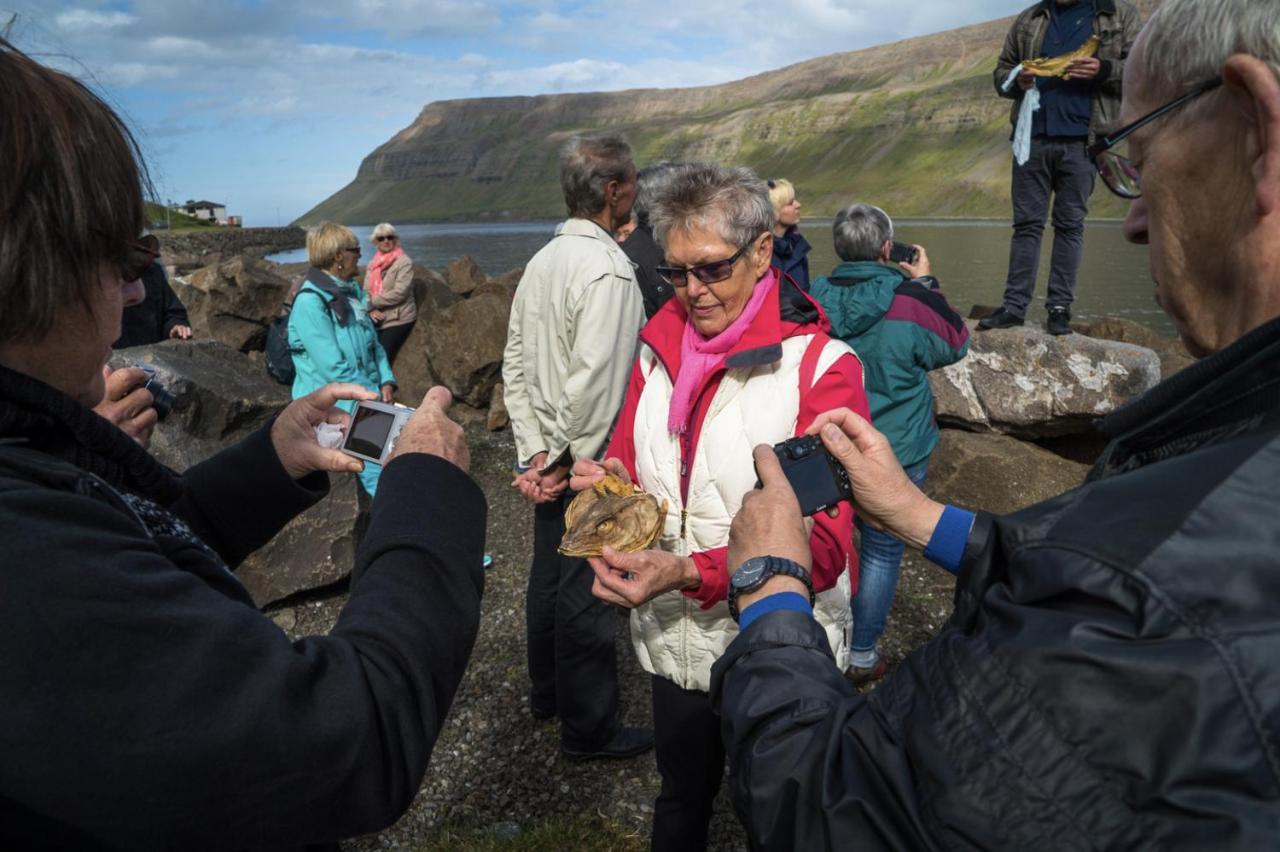 Fisherman Hotel Westfjords Sudureyri Buitenkant foto