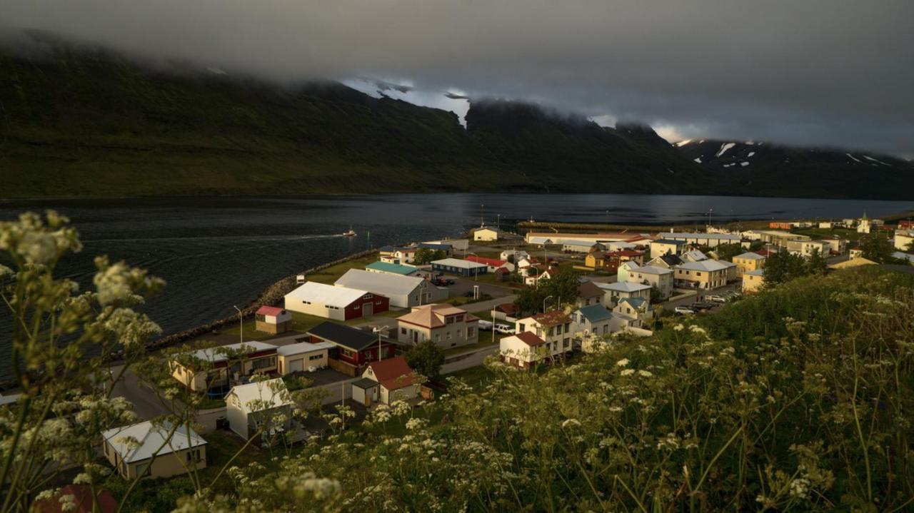 Fisherman Hotel Westfjords Sudureyri Buitenkant foto