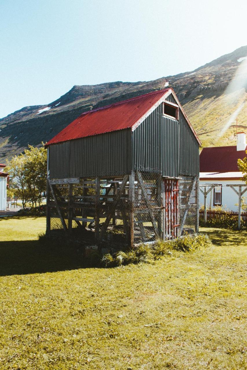 Fisherman Hotel Westfjords Sudureyri Buitenkant foto